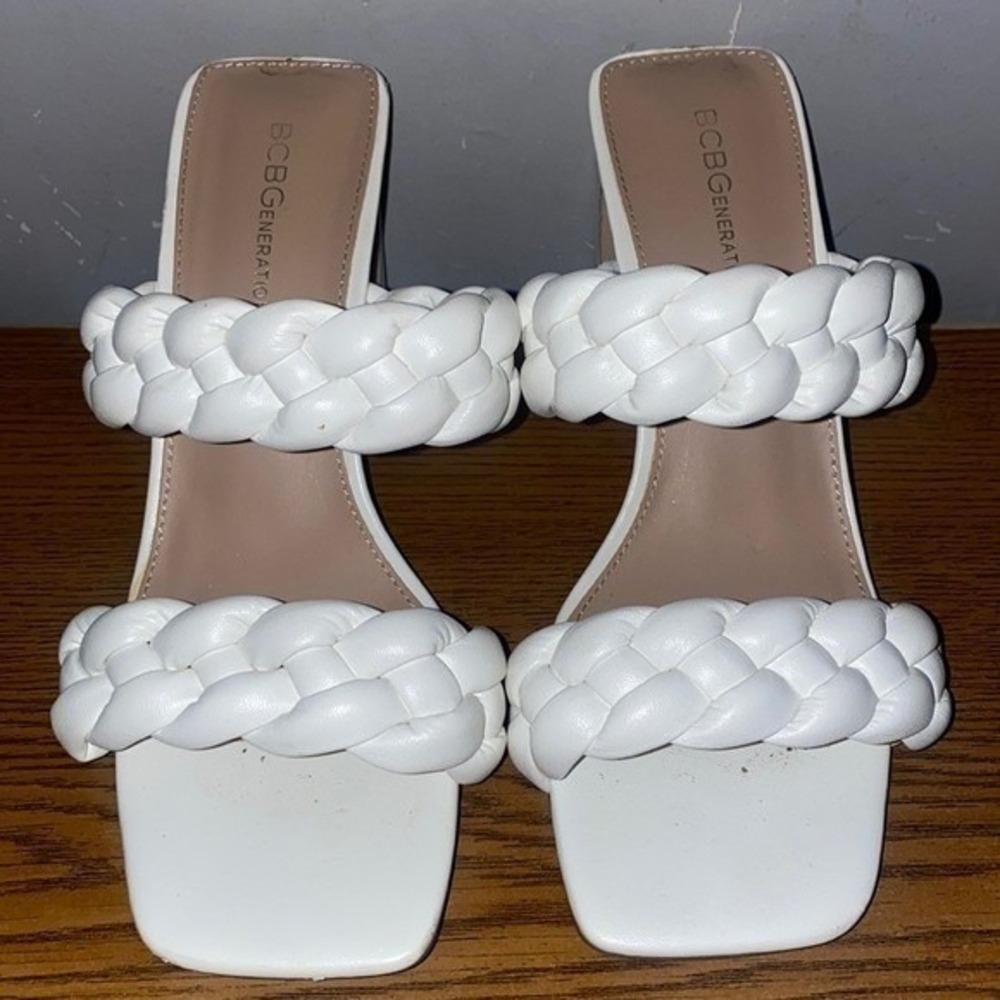 BCBGeneration White Braided Strap Square Toe Block Heel Mules Sandals Shoes 7.5